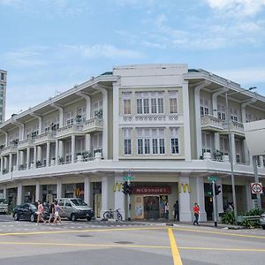 Bugis Hovoh Boutique Service Apt